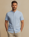 Camicia Uomo Manica Corta in Cotone – Casual Elegante Versatile - Bianco - indossato