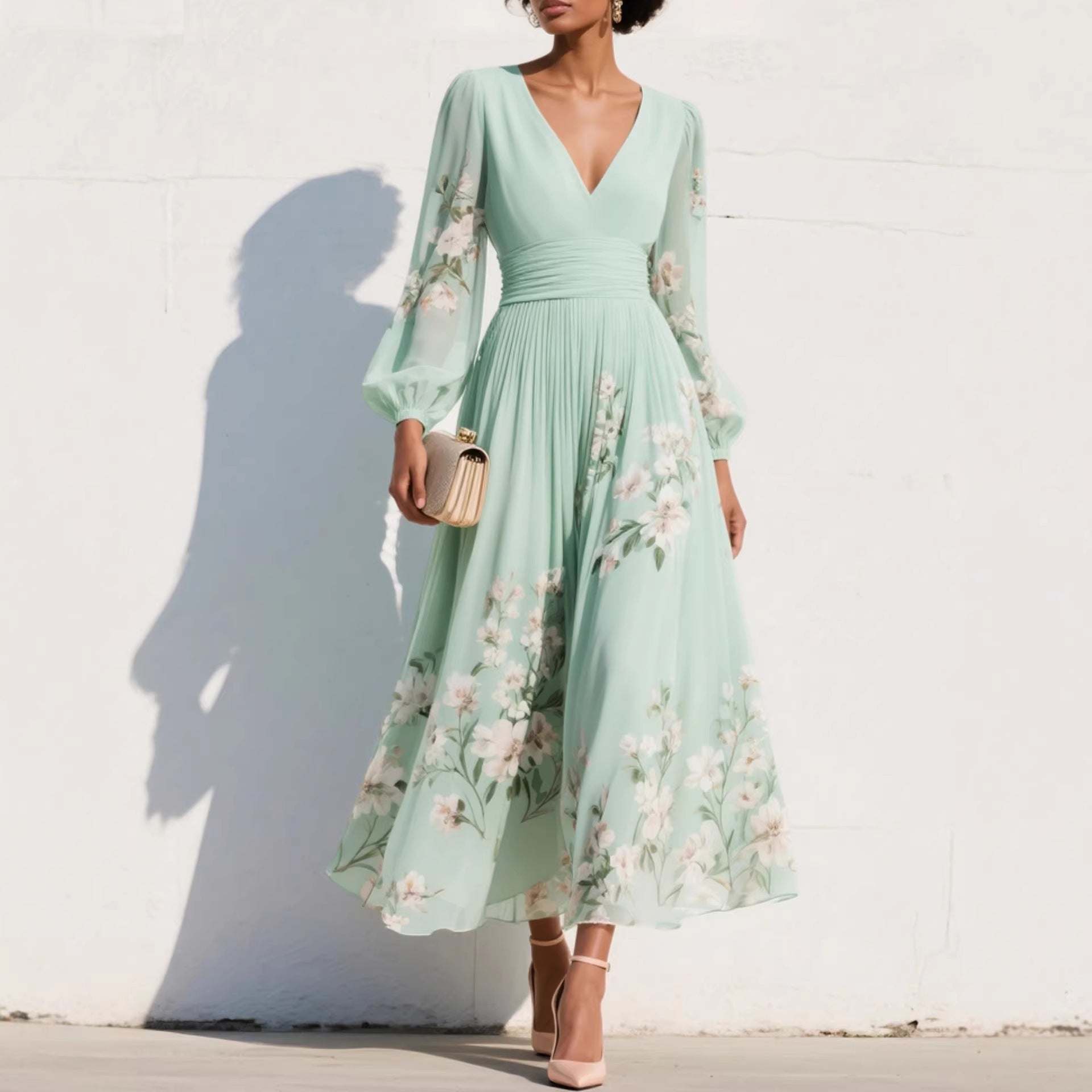 Abito lungo donna in chiffon, taglio svasato