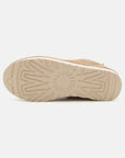 UGG Lowmel Lo Mustard Seed sneakers uomo e donna in pelle scamosciata senape, vista posteriore