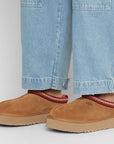 UGG Tazz Chestnut ciabatte platform donna in pelle scamosciata e montone marrone chestnut, vista dall'alto