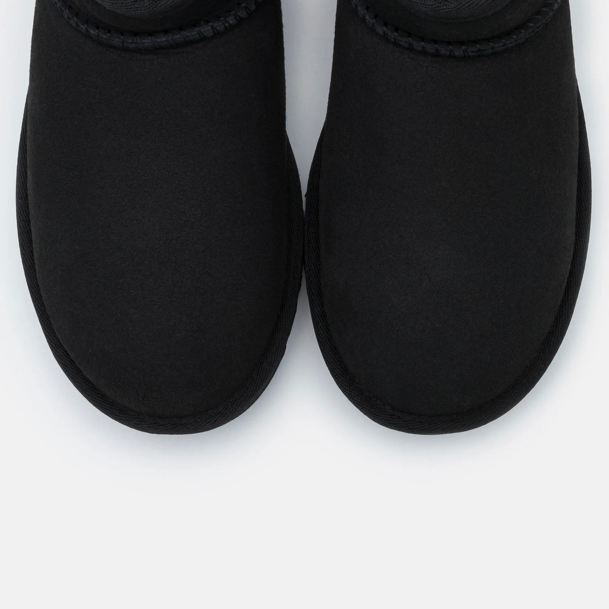 UGG Classic Ultra Mini Black stivaletti donna in pelle scamosciata e montone nero, dettaglio interno