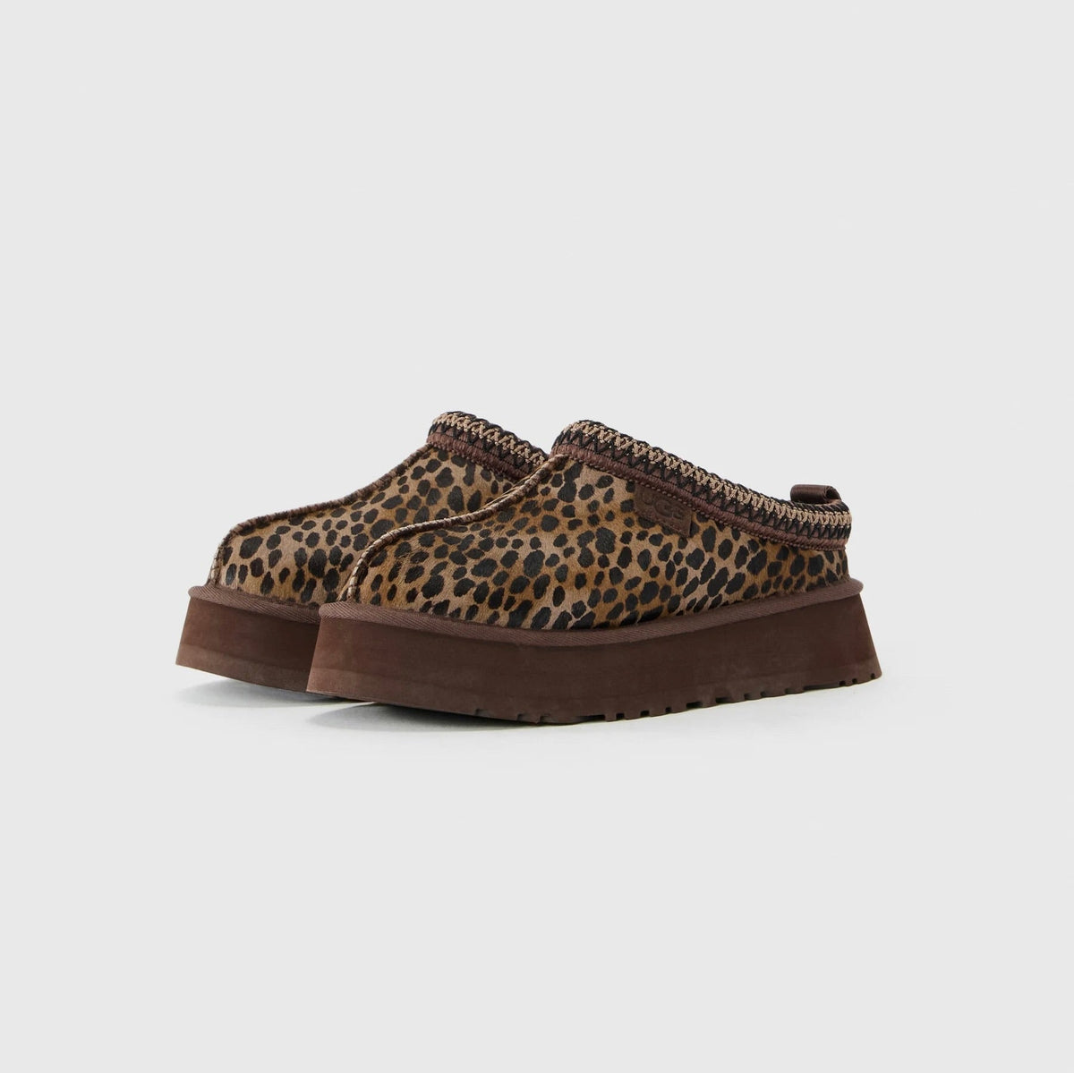 UGG Tazz Caspian Burnt Cedar ciabatte platform donna in pelle scamosciata e montone marrone cedro, vista frontale