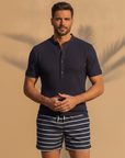 Costume Uomo a Righe Quick-Dry – Stile Nautico Mediterraneo - Navy e Bianco - indossato