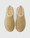 UGG Classic Micro Sand stivaletti donna in pelle scamosciata e montone beige sand, vista posteriore