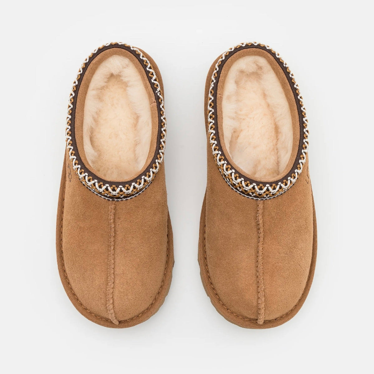 UGG Tasman II Chestnut ciabatte chiuse uomo e donna in pelle scamosciata e montone marrone chestnut, vista posteriore