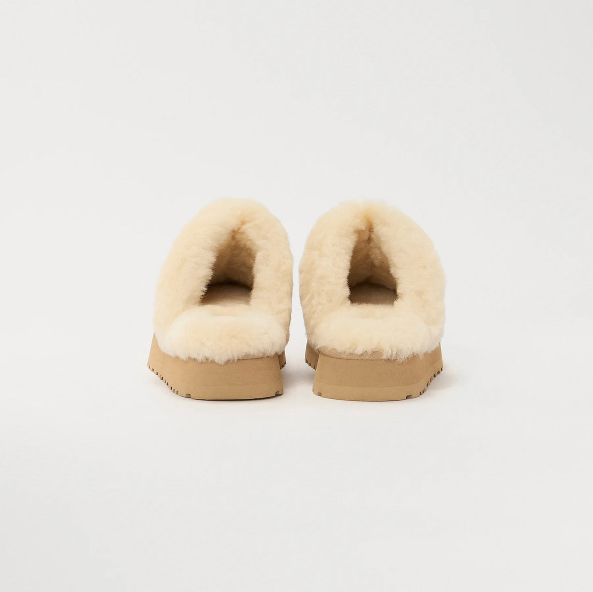 UGG Disquette Sand sabot donna in pelle scamosciata e montone beige sand, dettaglio suola