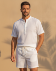 Completo Coordinato Uomo Camicia Mussola e Pantaloncini - Bianco - indossato
