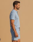 Completo Coordinato Uomo Camicia Chambray e Pantaloncini - vista laterale