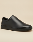 Sneakers Uomo Minimaliste Total Black – Eleganza Urbana Pulita - vista 3-4