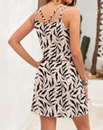 Vestito Donna Ursula – Scollo a V, Spalline Sottili, Taglio Mini e Vita Regolabile con Tasche Estate