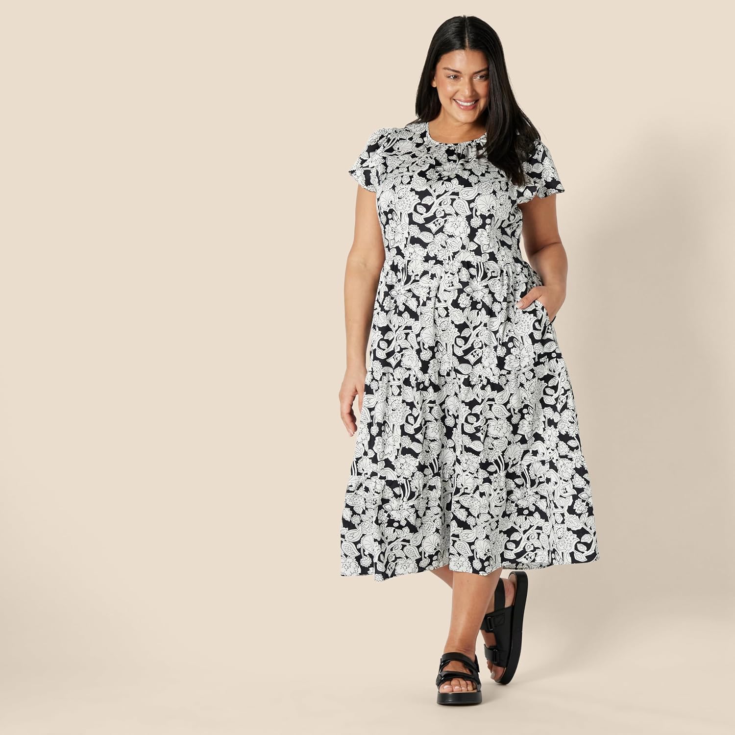 Vestito midi da donna Lucie in cotone satinato – Vestito volanté con collo rotondo
