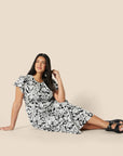 Vestito midi da donna Lucie in cotone satinato – Vestito volanté con collo rotondo