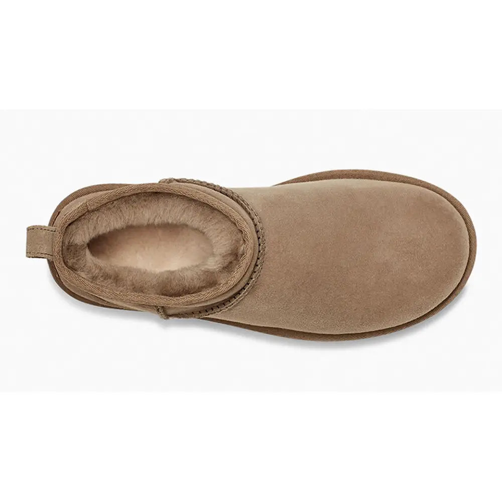 UGG Classic Ultra Mini Antilope stivaletti donna in pelle scamosciata e montone beige, dettaglio suola