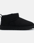 UGG Classic Ultra Mini Black stivaletti donna in pelle scamosciata e montone nero, vista laterale