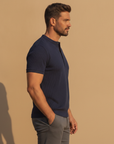 Polo Uomo in Piqué Riciclato – Eco-Design Resistente - vista laterale
