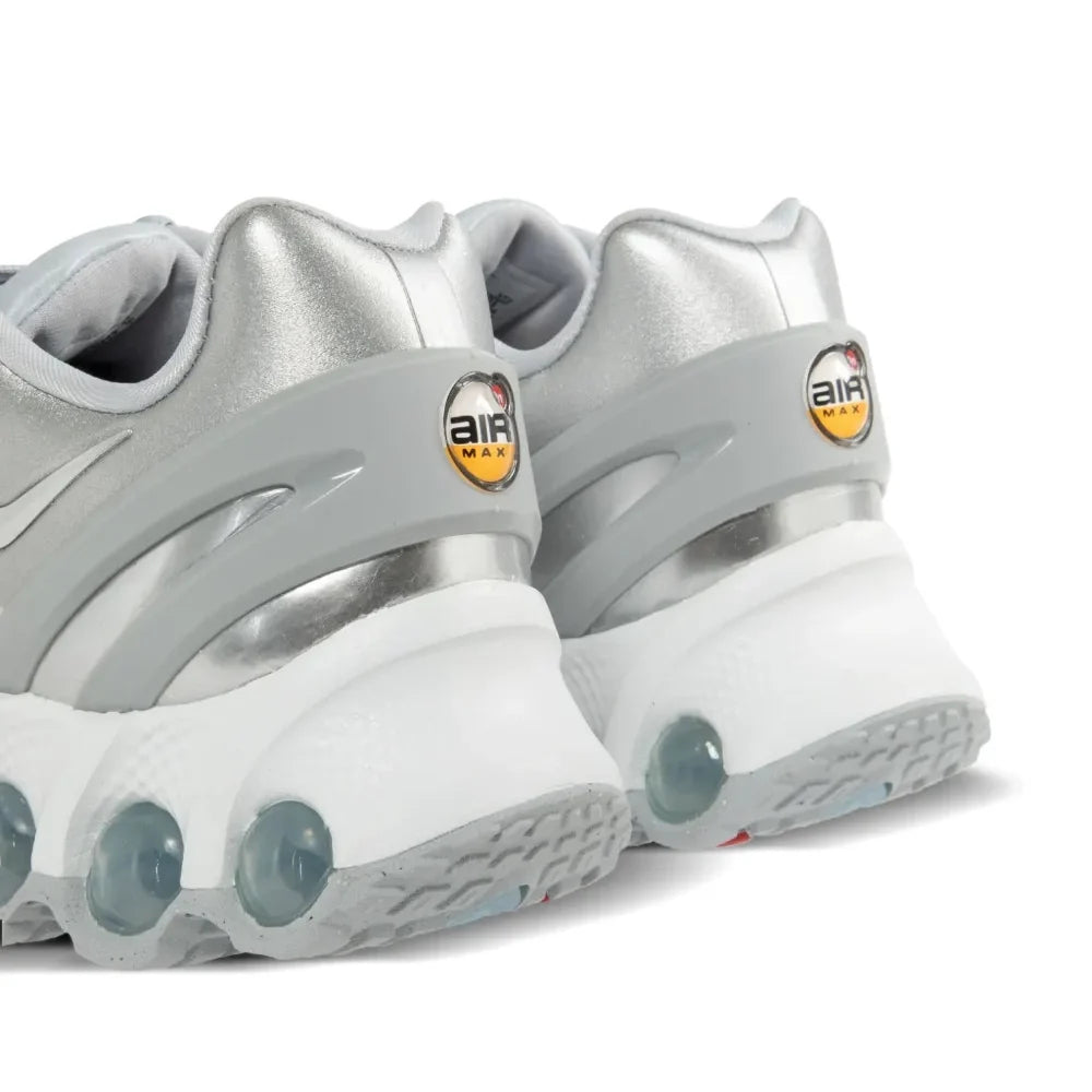 Nike Air Max DN8 Wolf Grey Metallic Silver Grigio Argento Uomo Donna - 3