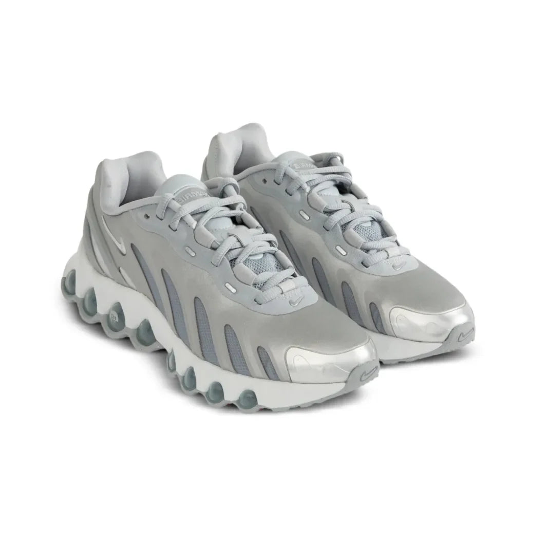 Nike Air Max DN8 Wolf Grey Metallic Silver Grigio Argento Uomo Donna - 2