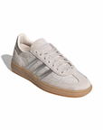 Adidas Spezial Chalk Pearl Silver Metallic sneakers basse uomo e donna in bianco argento - vista frontale