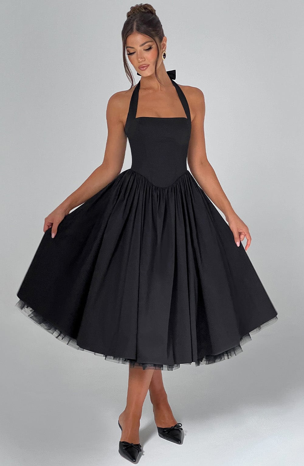 Ariana | Abito midi con scollo all'americana da donna per invitate a matrimoni