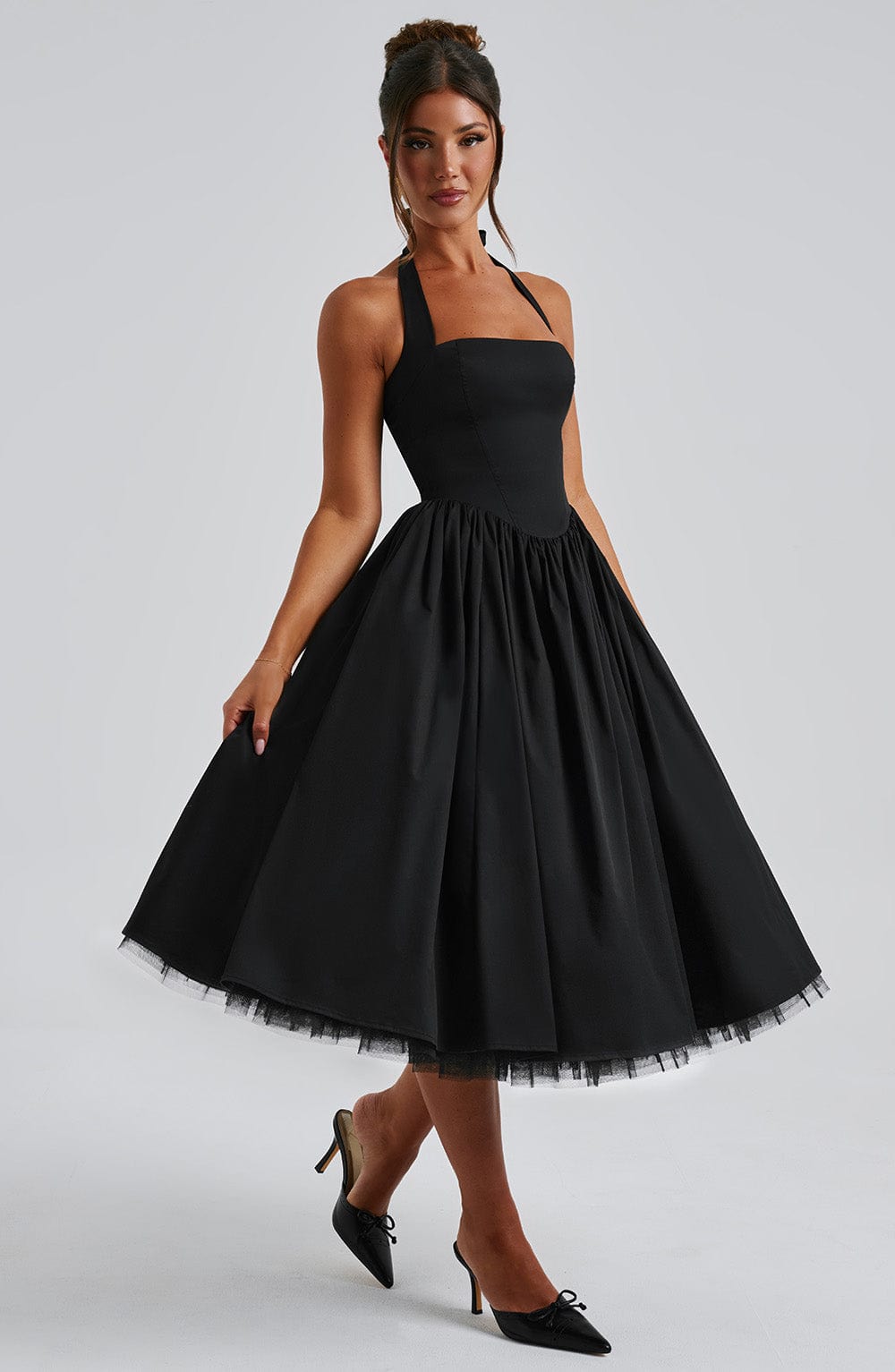 Ariana | Abito midi con scollo all'americana da donna per invitate a matrimoni