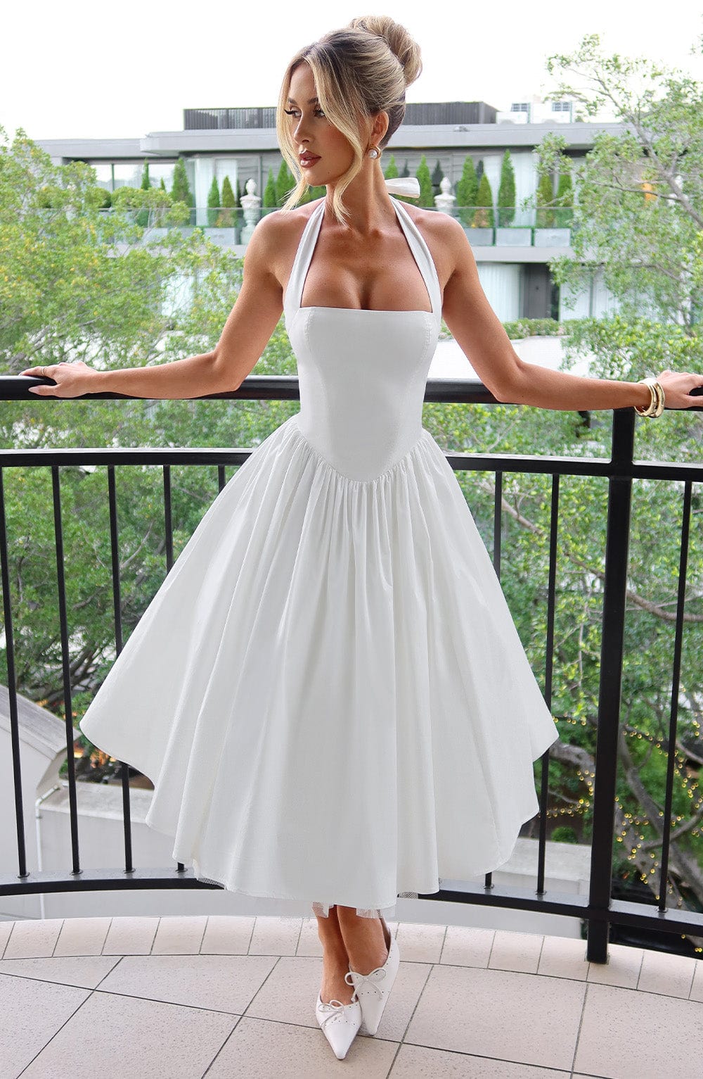 Ariana | Abito midi con scollo all'americana da donna per invitate a matrimoni