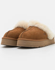 UGG Disquette Chestnut sabot donna in pelle scamosciata e montone marrone chestnut, vista frontale