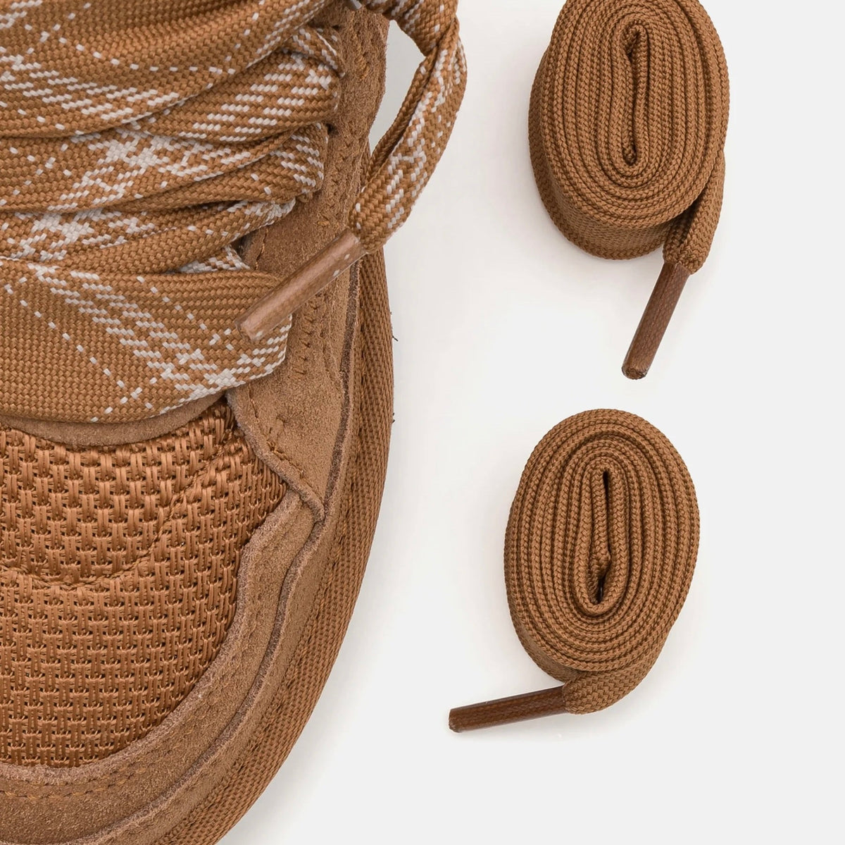 UGG Lowmel Chestnut sneakers bambino in pelle scamosciata marrone chestnut, vista dall'alto