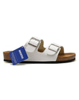 Birkenstock Arizona White sandali unisex in bianco - vista laterale