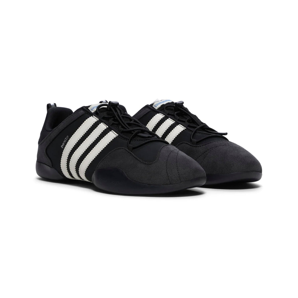 Adidas Ballerine Black Chalk x Bad Bunny ballerine uomo e donna in bianco nero - vista frontale
