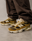 New Balance 9060R Black Coffee Workwear Marrone Scuro Uomo Donna - 5