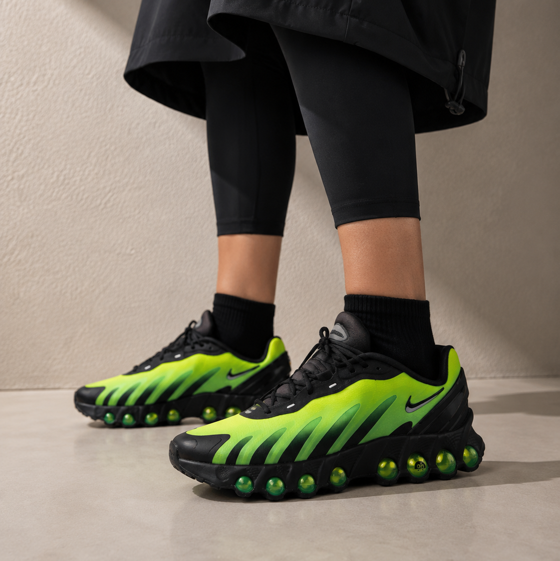 Nike Air Max DN8 Black Lime Green Strike Volt Nero Verde Uomo Donna - 4