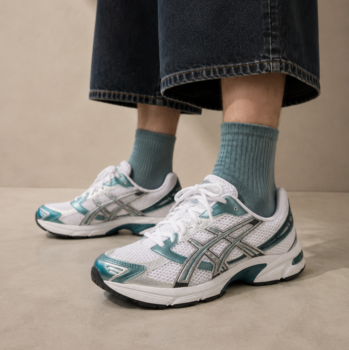 Asics GEL-1130 White Dark Neptune sneakers uomo e donna in bianco - dettaglio tomaia