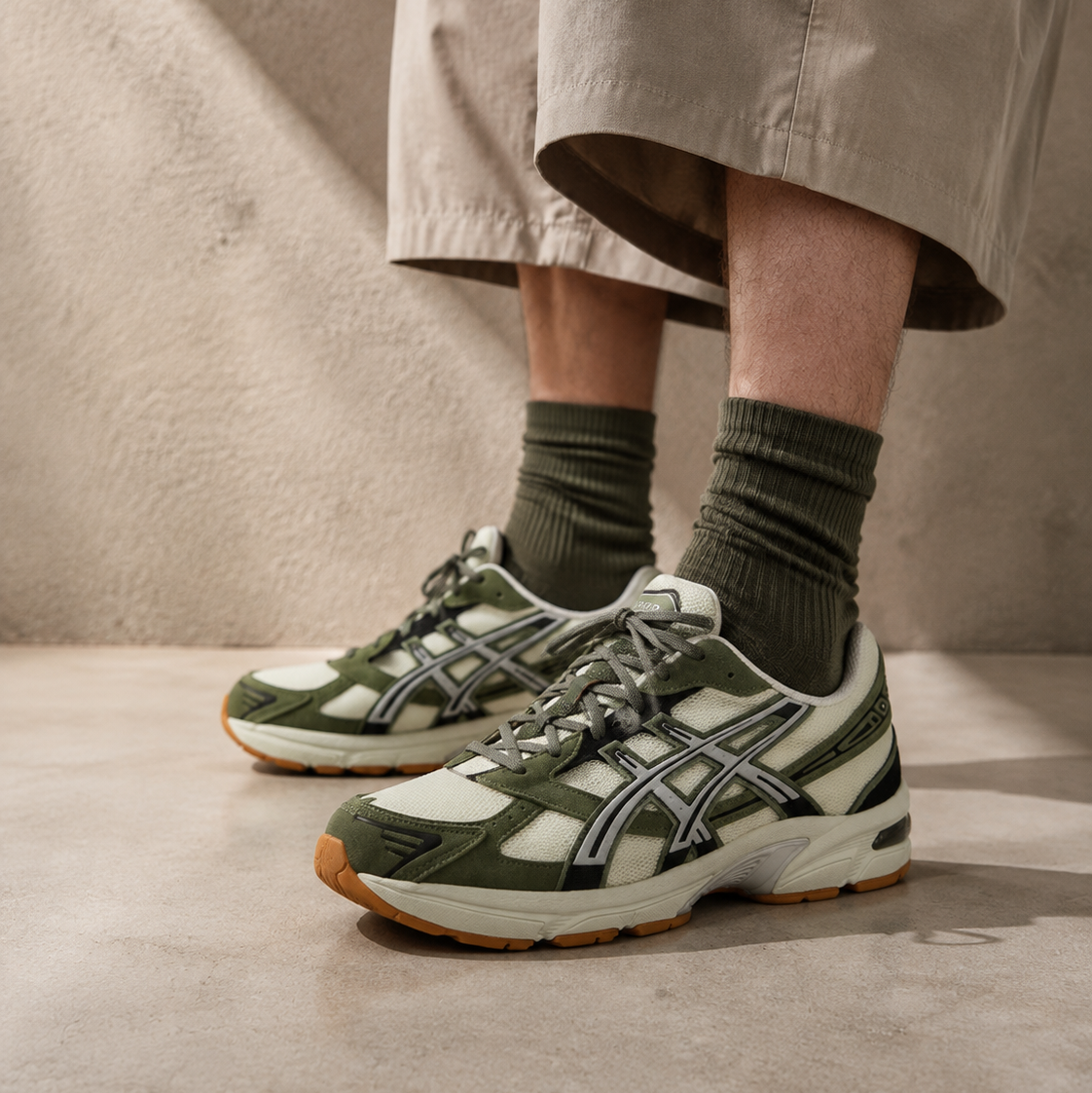 Asics GEL-1130 Pale Oak Mantle Green sneakers uomo e donna in verde - dettaglio tomaia