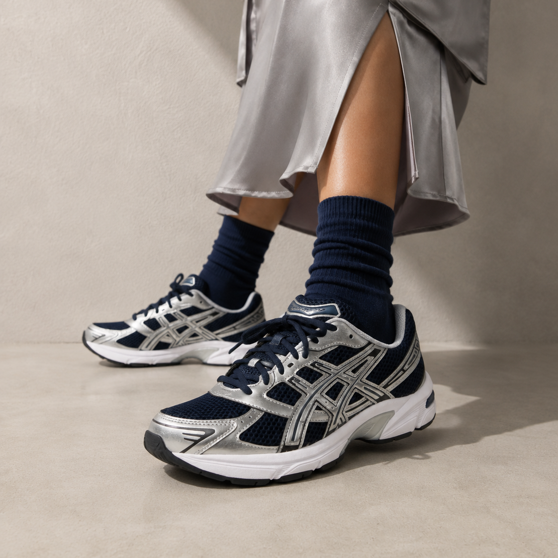 Asics GEL-1130 French Blue Pure Silver sneakers uomo e donna in argento blu - dettaglio tomaia
