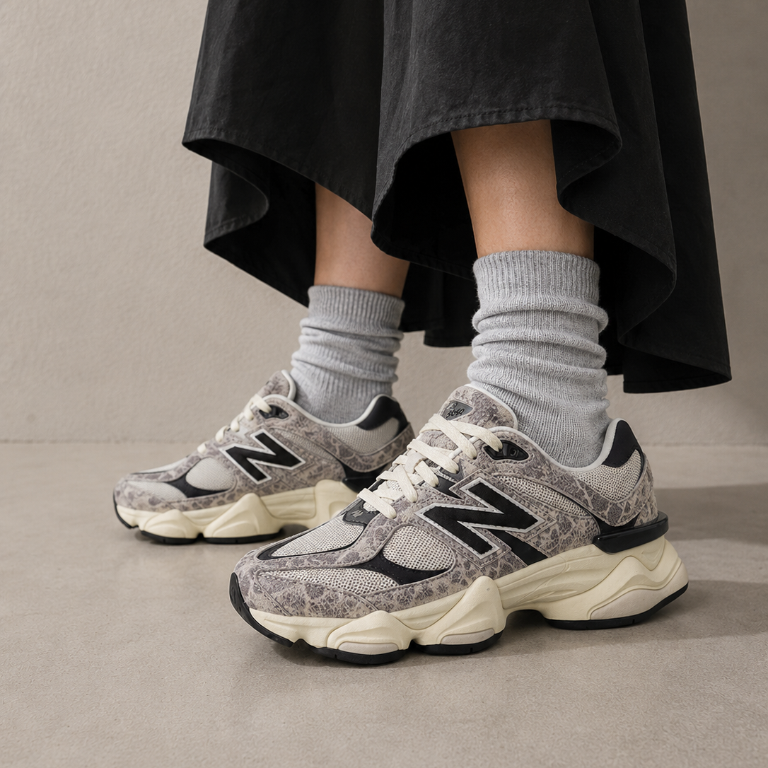 New Balance 9060 Year of the Snake Bianco Panna Nero Uomo Donna - 5