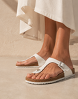 Birkenstock Gizeh White infradito unisex in bianco - vista posteriore