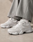 new balance 9060 white monochrome sneakers vista dall'alto
