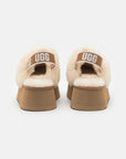 UGG Funkette Chestnut sabot platform donna in pelle scamosciata e montone marrone chestnut, dettaglio suola
