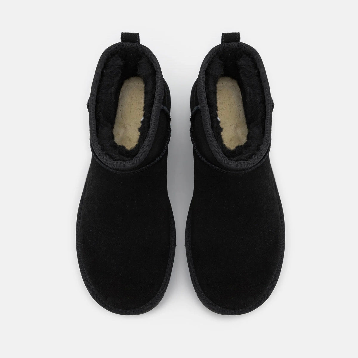 UGG Classic Ultra Mini Platform Black stivaletti con zeppa donna in pelle scamosciata e montone nero, dettaglio interno