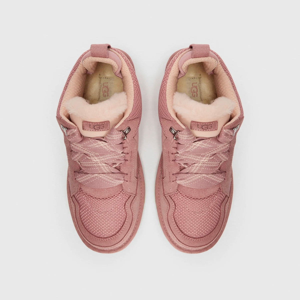 UGG Lowmel Pink Dawn sneakers bambino in pelle scamosciata rosa, vista posteriore
