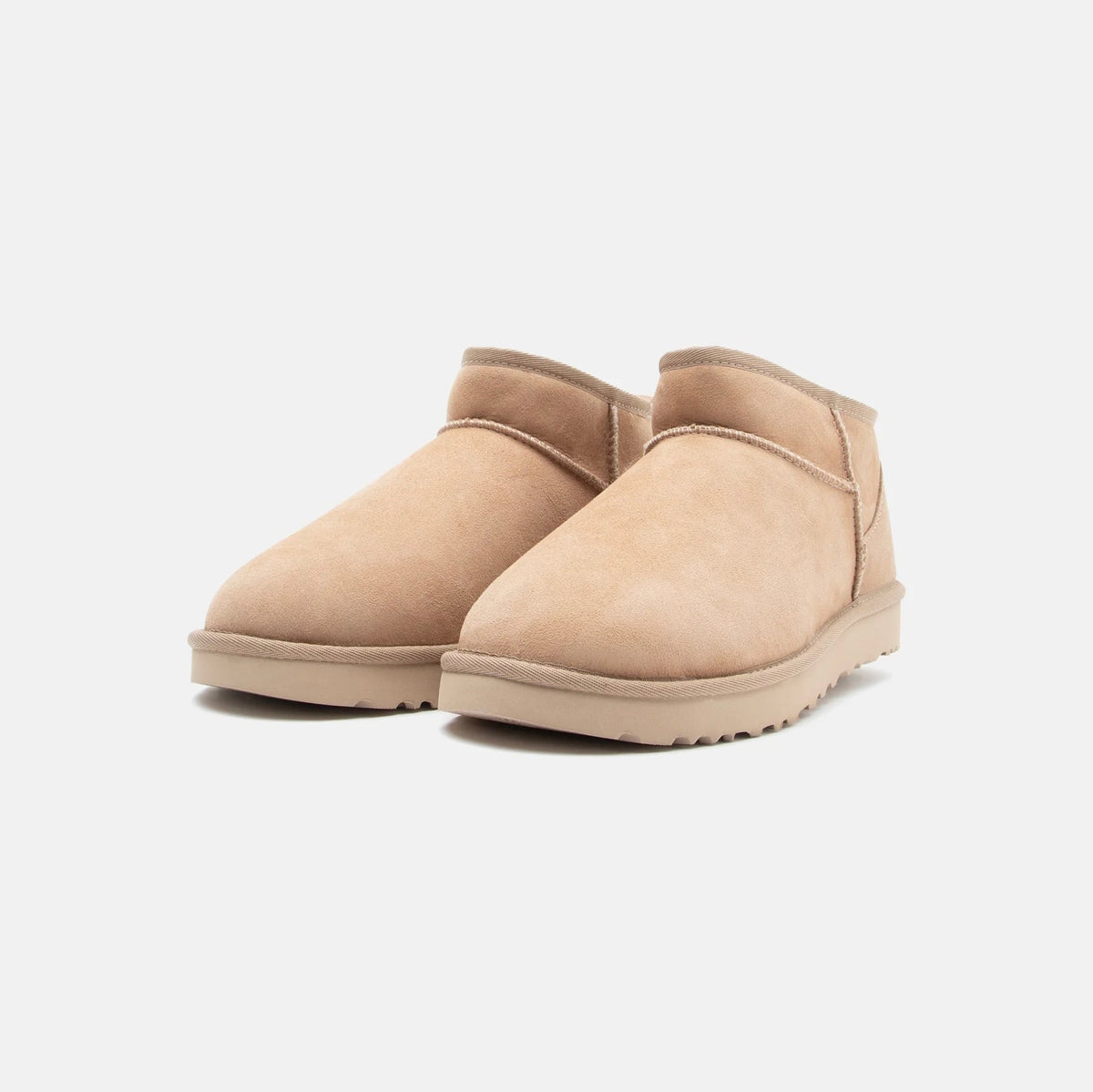 UGG Classic Ultra Mini Sand stivaletti donna in pelle scamosciata e montone beige sand, vista frontale