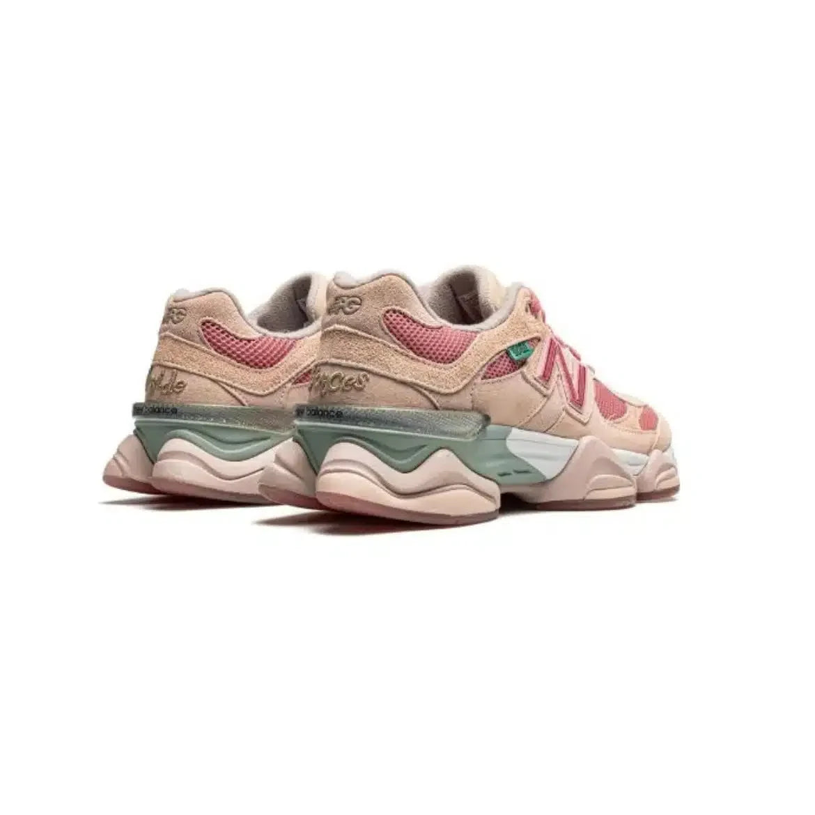 New Balance 9060 Donna Rosa Cookie x Joe Freshgoods in Pelle Scamosciata