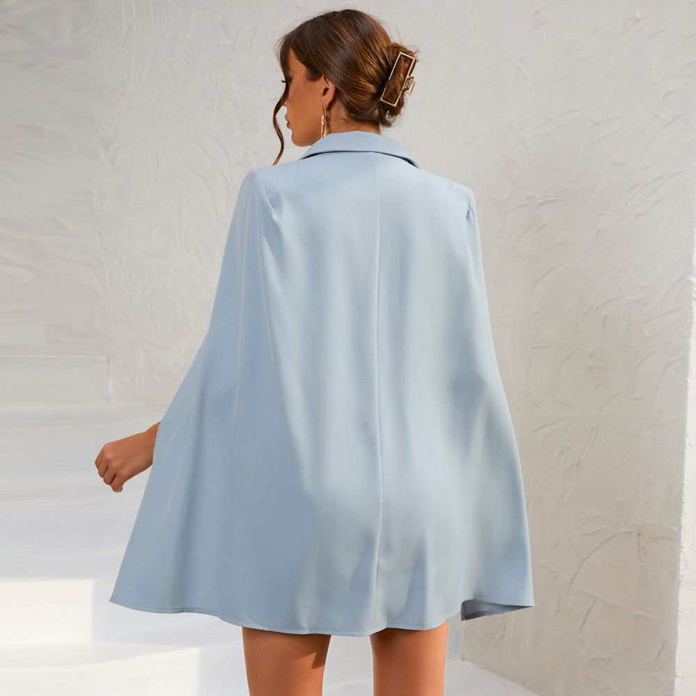 Laura | Mini abito blazer a mantella da donna con bottoni dorati