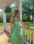 Lauren | Abito midi plissettato con cut-out in vita da donna per matrimoni