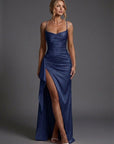 Mia | Abito lungo da donna in satin con spalline e arricciature