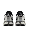 New Balance 9060 x Shoe Palace Metalic Argento Uomo Donna - 3