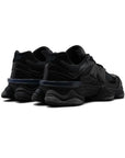 New Balance 9060 Triple Black Nero Uomo Donna - 3