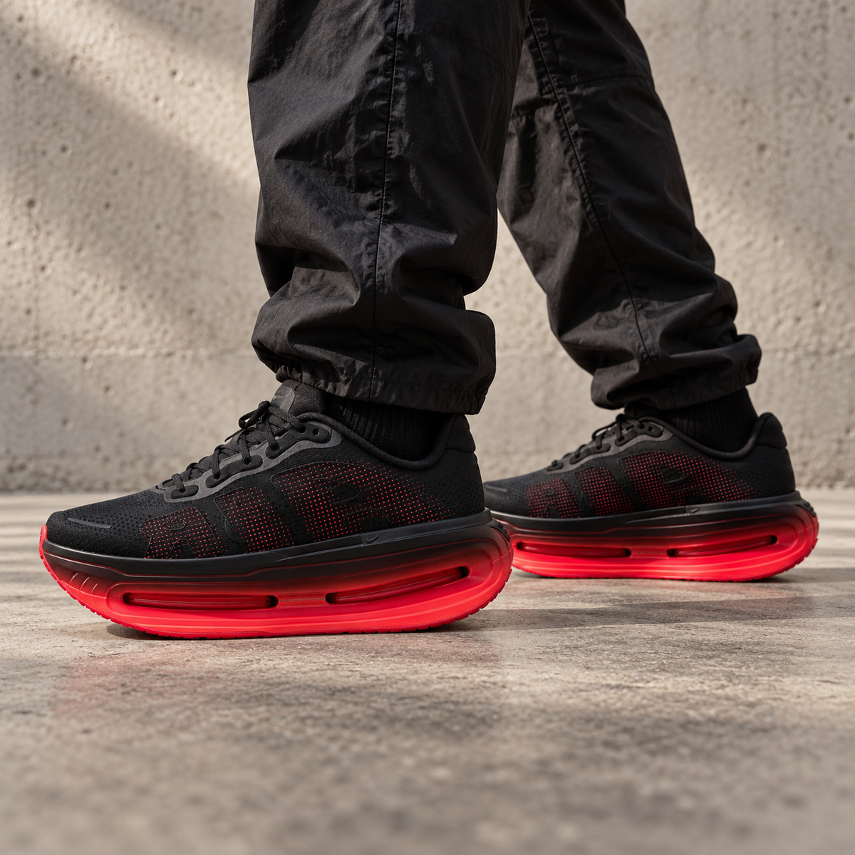 Nike Vomero Premium Black Bright Crimson Nero Rosso Uomo Donna - 5