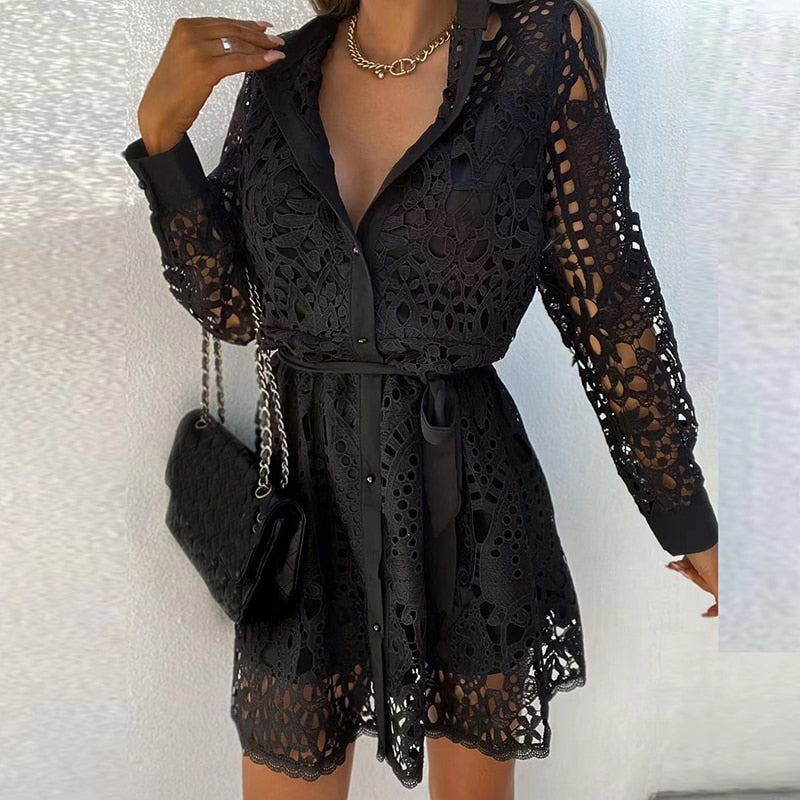 Abito mini camicia donna in pizzo – abbottonato, con cintura, taglio a trapezio