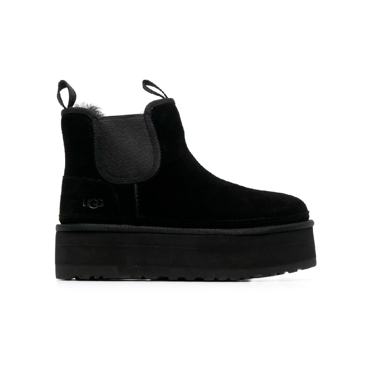 UGG Neumel Platform Chelsea Black stivaletti con zeppa uomo e donna in pelle scamosciata e montone nero, vista laterale